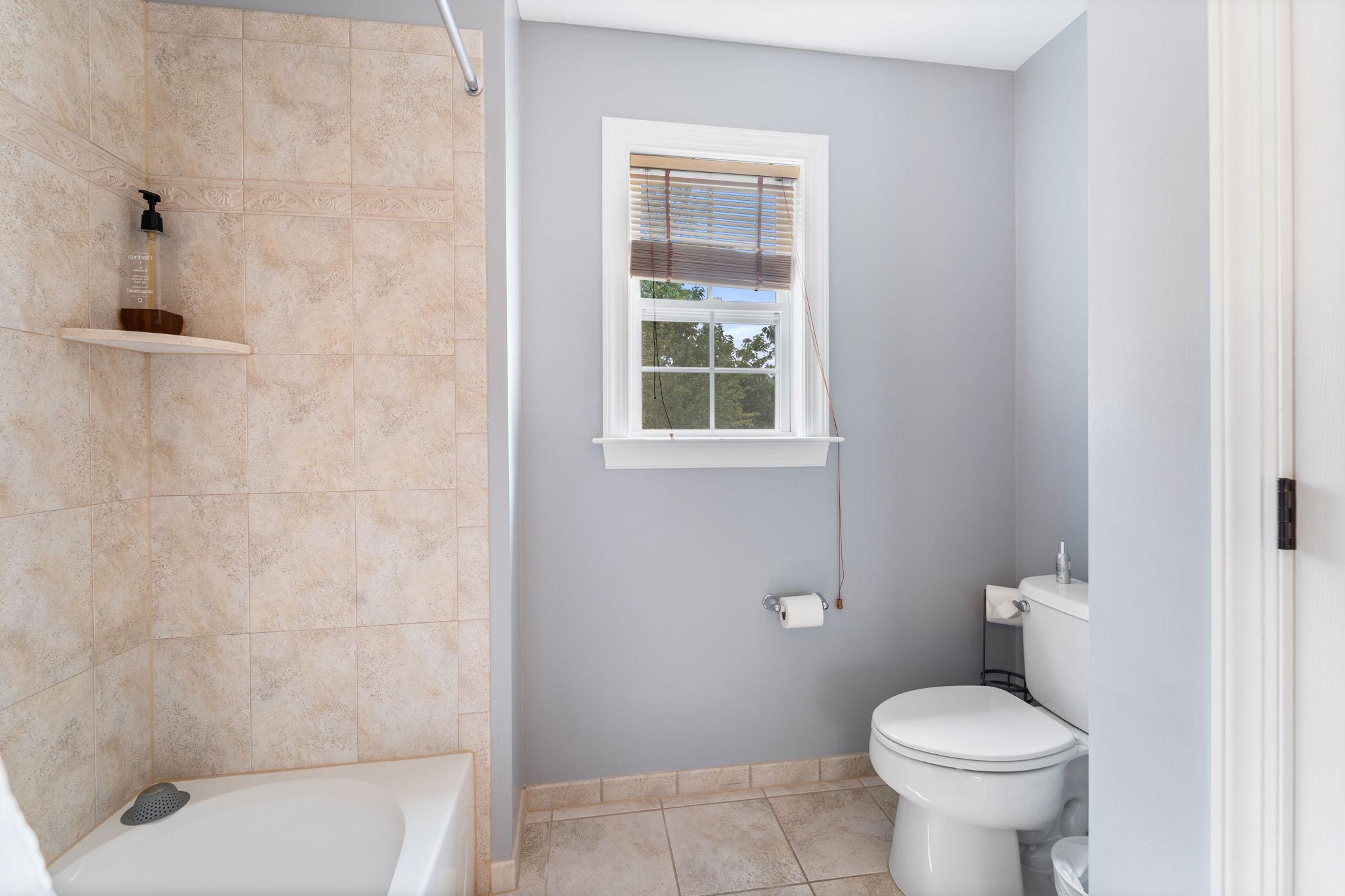10 Springhouse Ln Property Photo 31