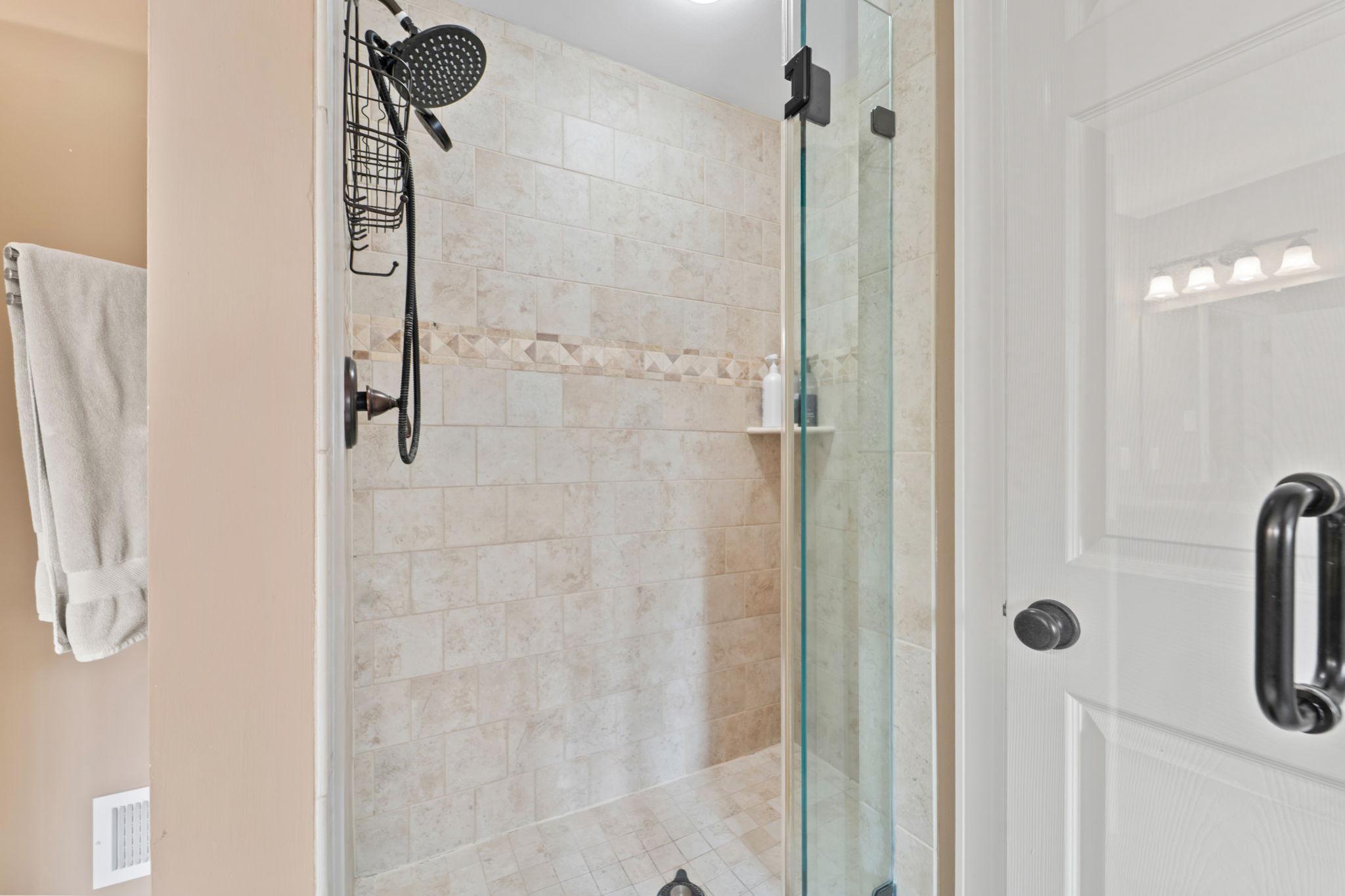 10 Springhouse Ln Property Photo 34