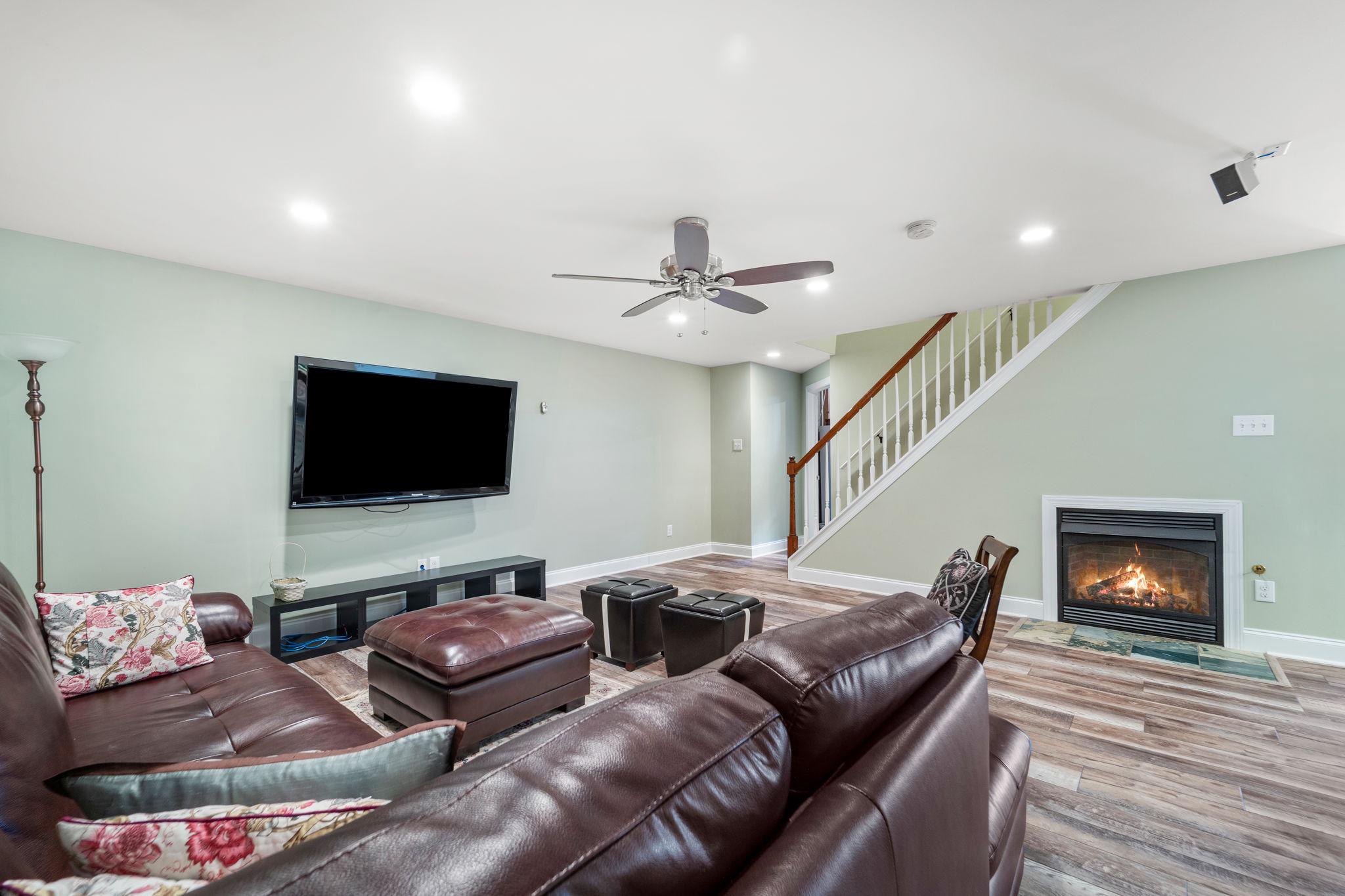 10 Springhouse Ln Property Photo 45