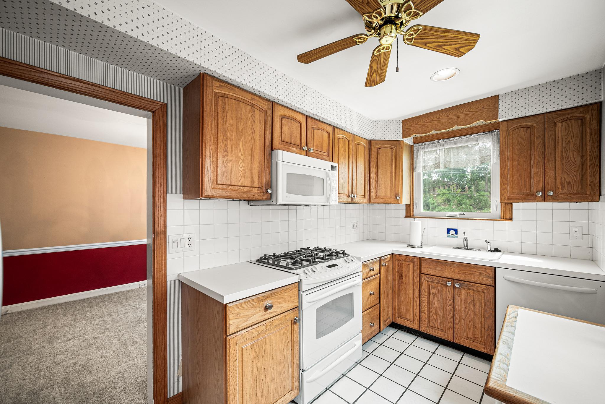 4816 Woodland Ave Property Photo 10