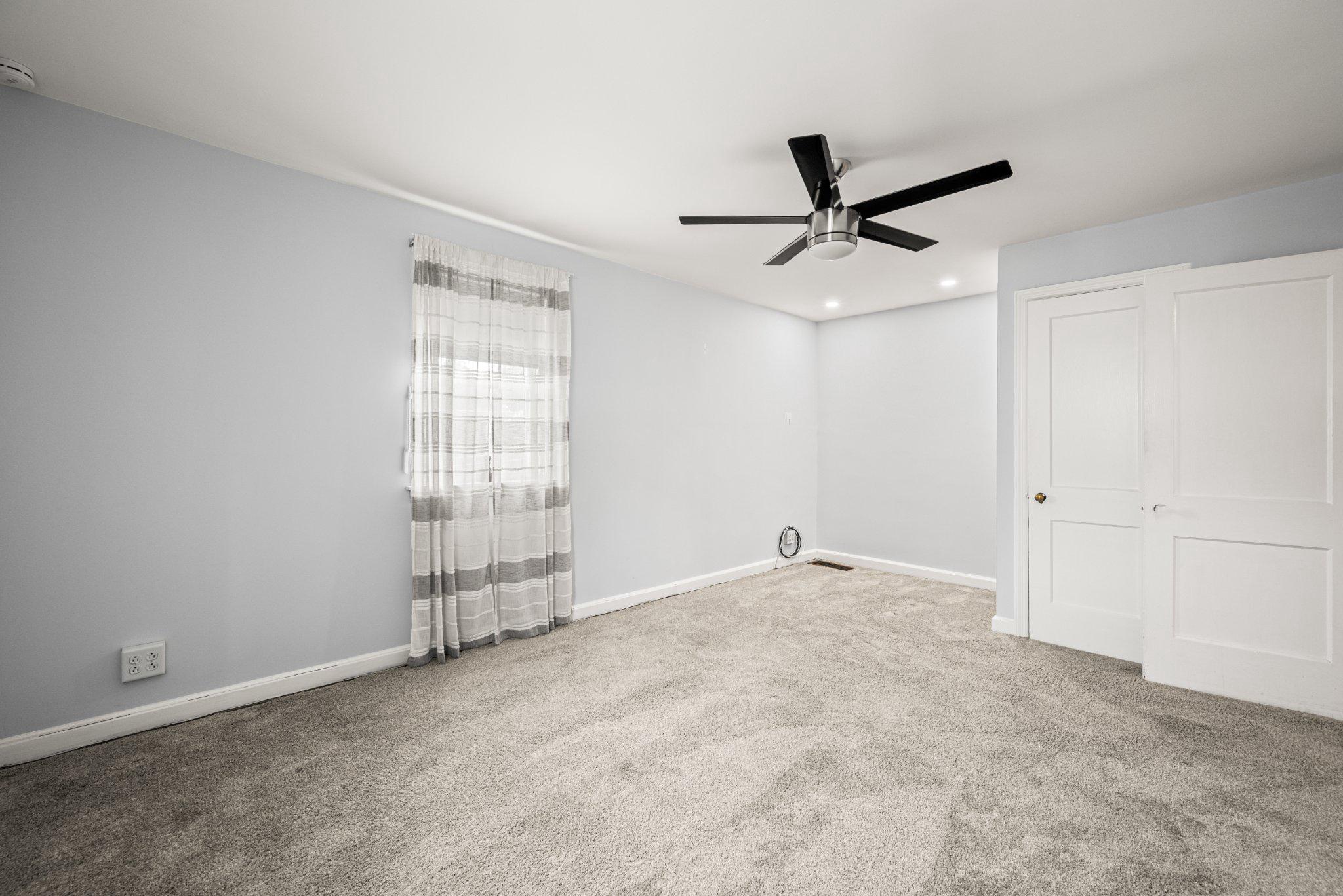 4816 Woodland Ave Property Photo 14