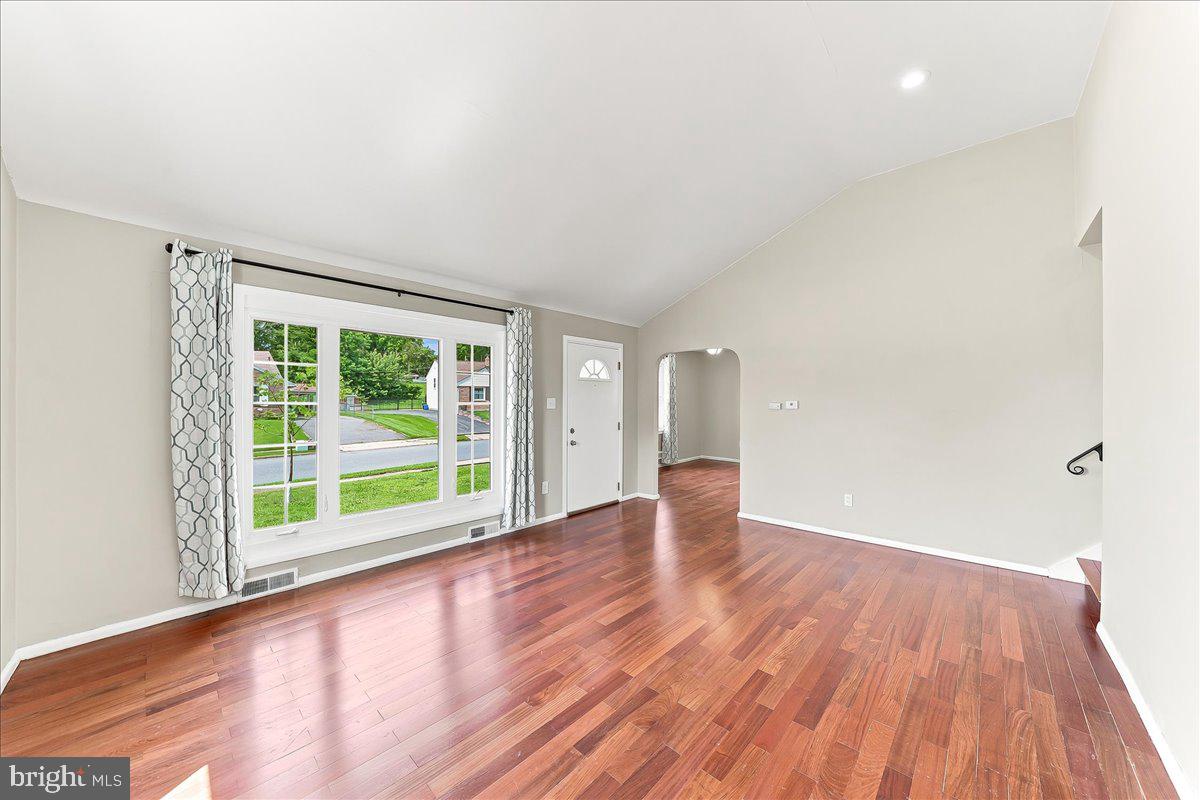 106 Marianville Rd Property Photo 4