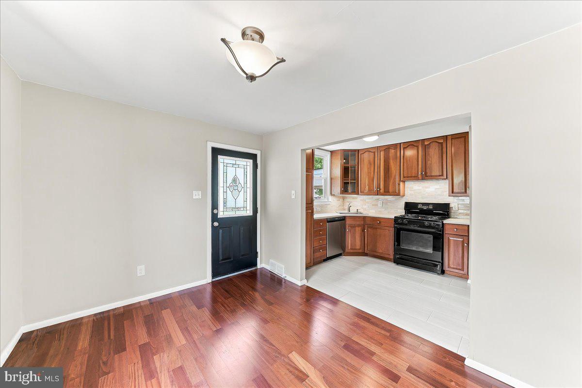106 Marianville Rd Property Photo 8