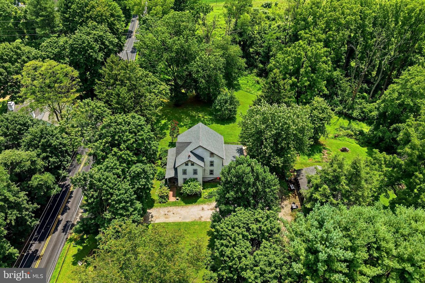 1208 VALLEY RD