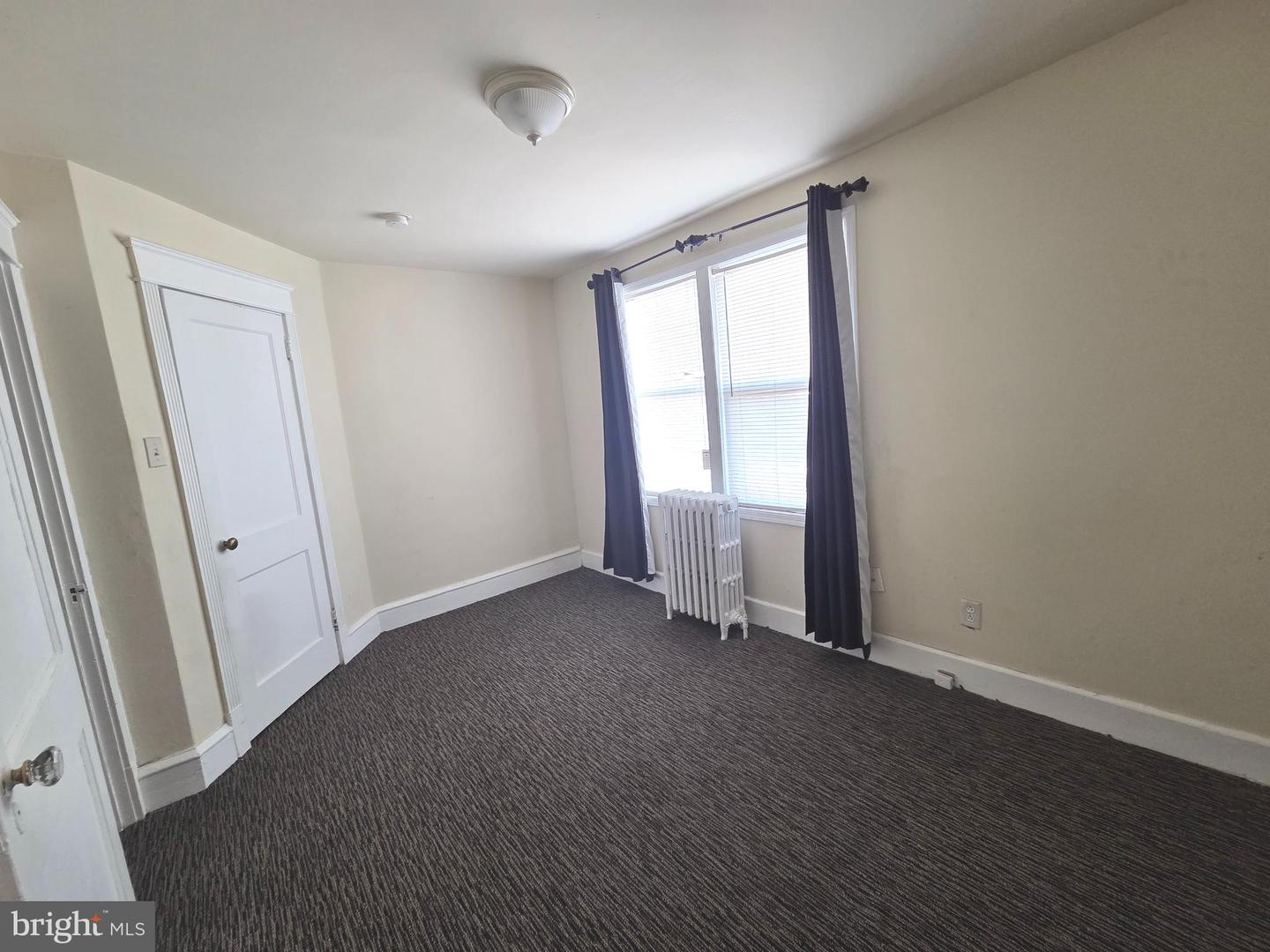441 Croyden Rd Property Photo 7