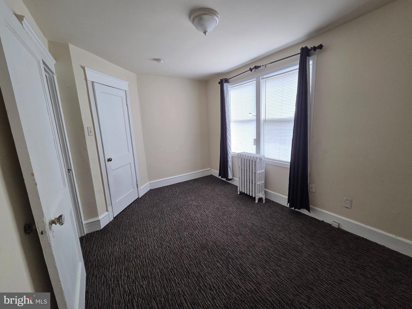 441 Croyden Rd Property Photo 8
