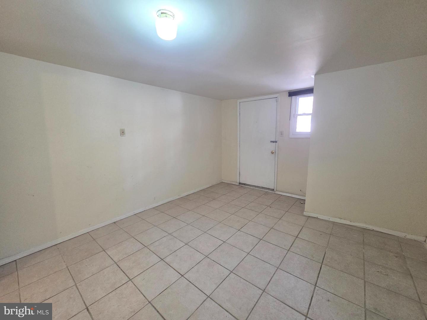 441 Croyden Rd Property Photo 10