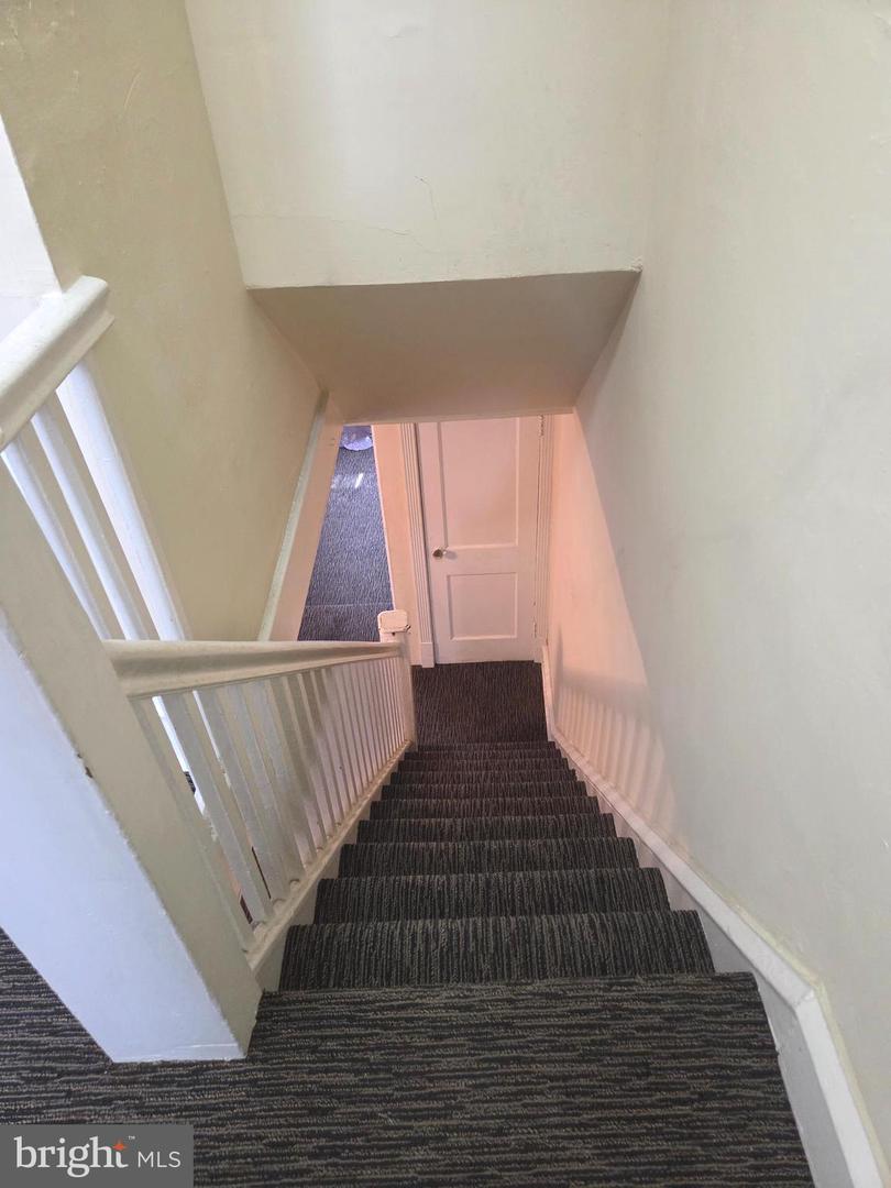 441 Croyden Rd Property Photo 11