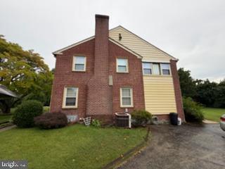 2635 Springfield Rd Property Photo 5