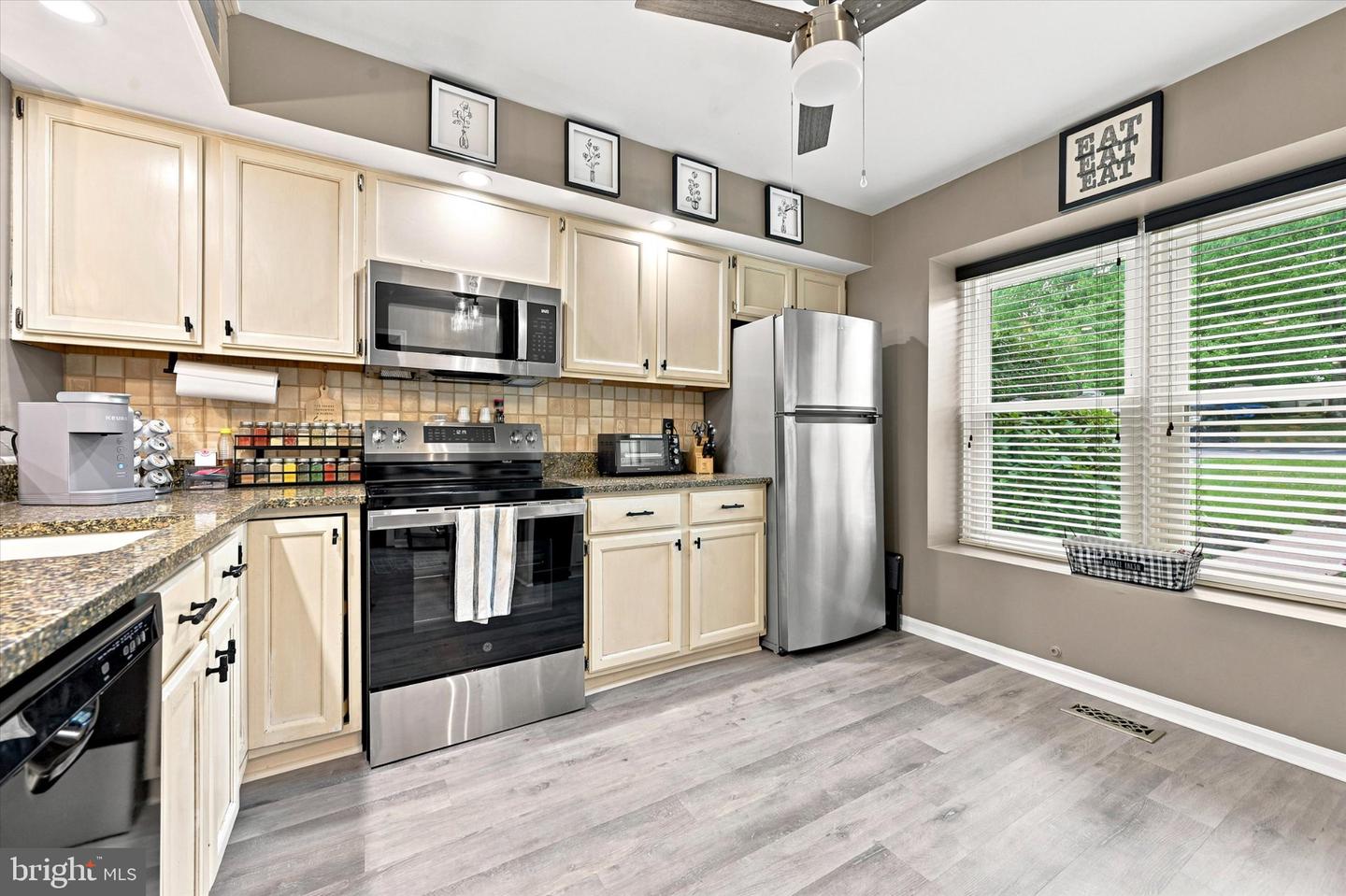 24 Cabot Ct Property Photo 6