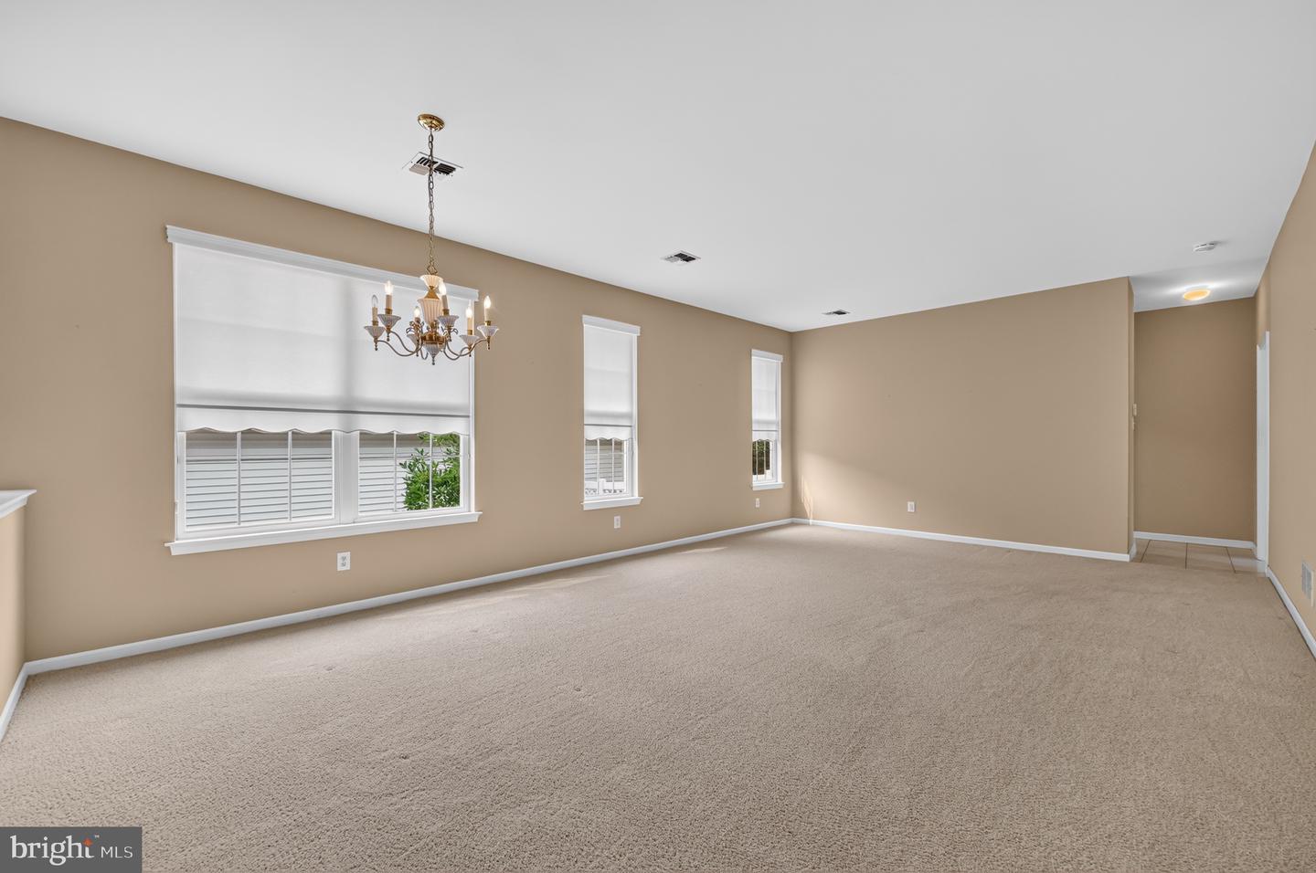 2105 White Fox Way Property Photo 4