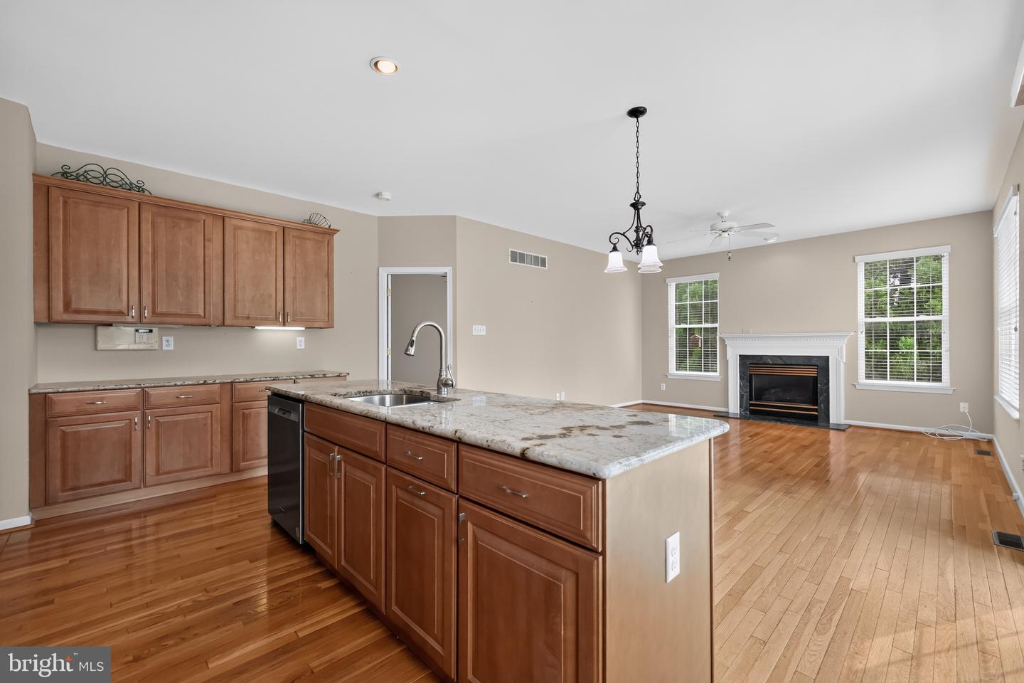 2105 White Fox Way Property Photo 7