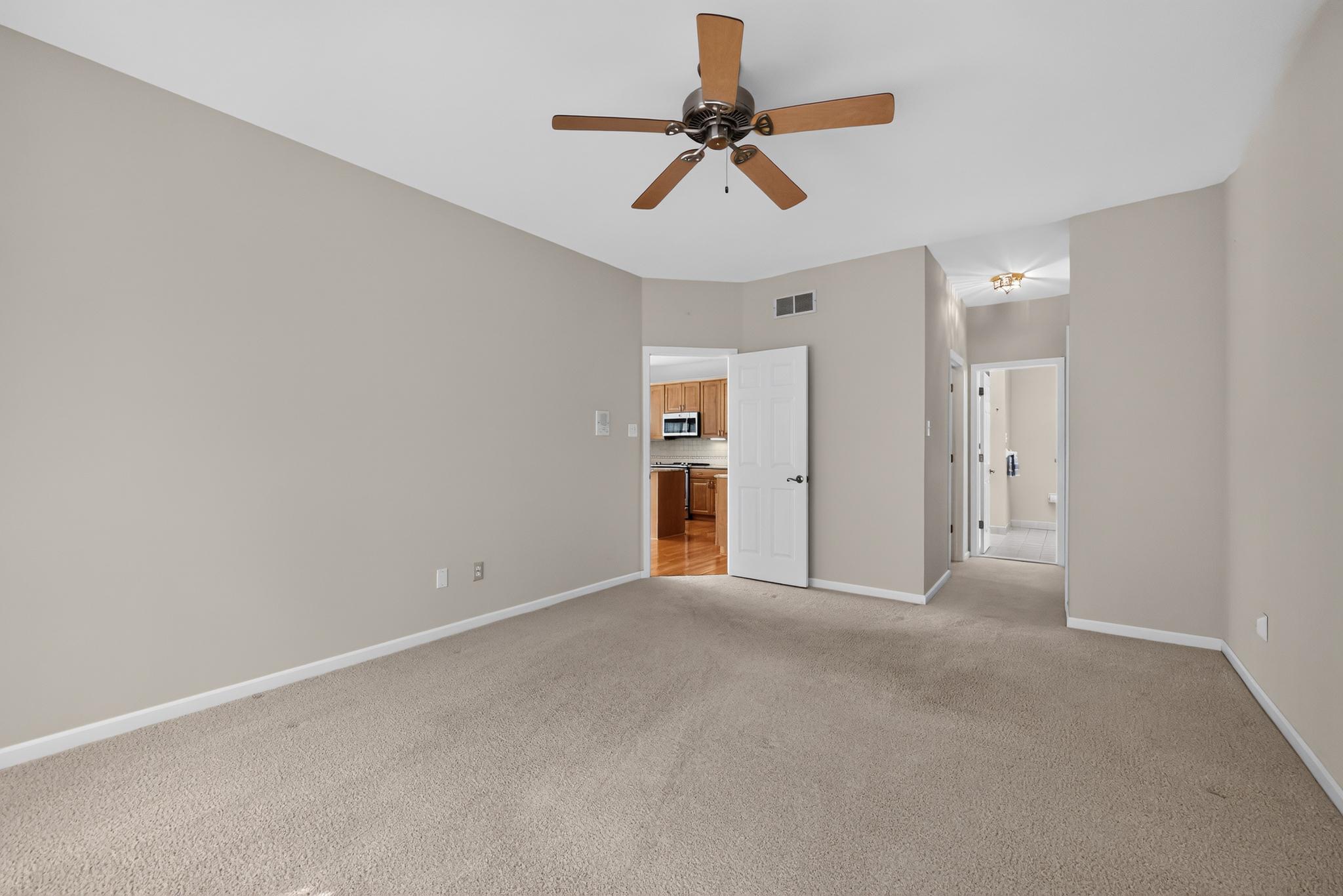2105 White Fox Way Property Photo 12