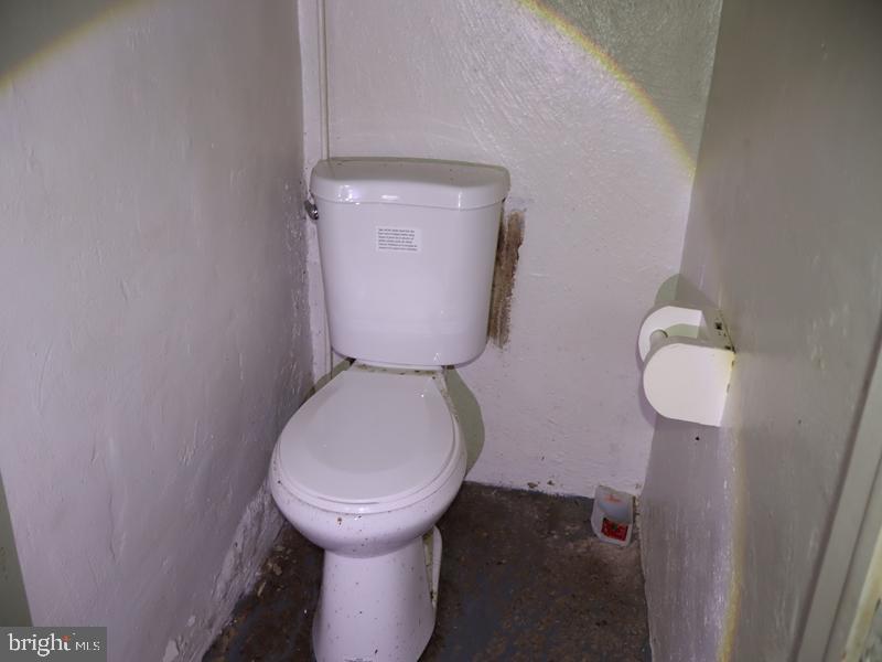 3007 W 10th St Property Photo 11