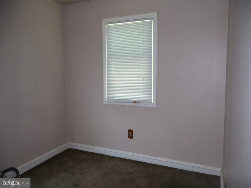 3007 W 10th St Property Photo 15