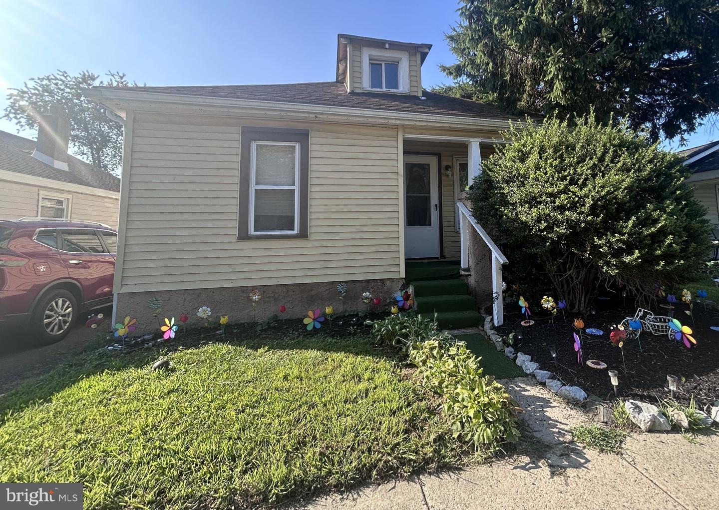 239 BROADWAY AVE