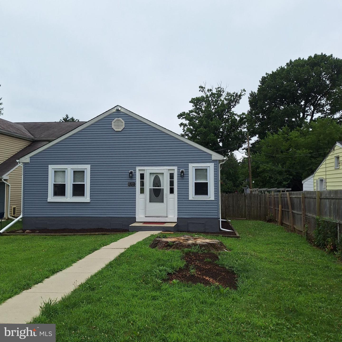 303 MOORE RD