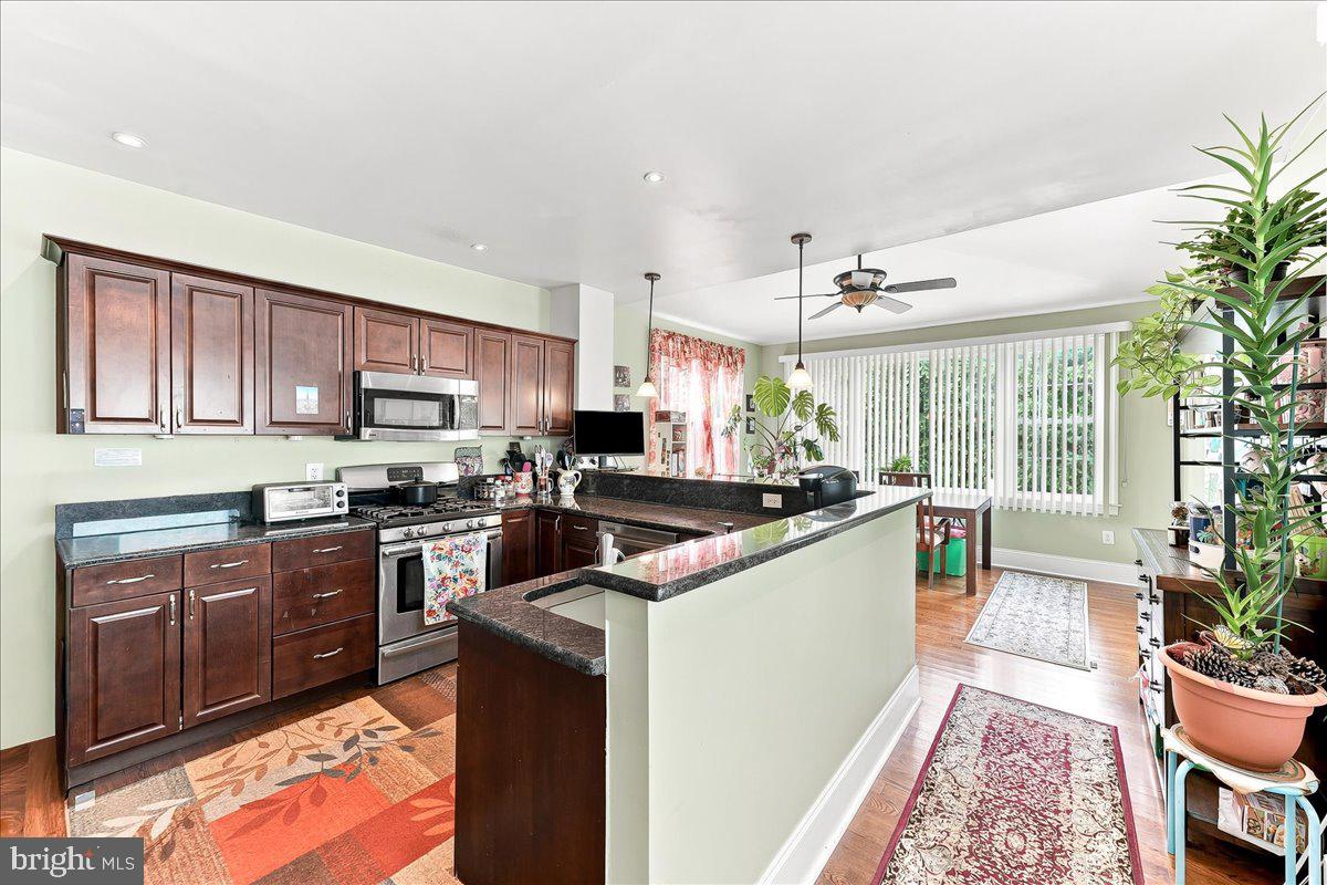 2185 Franklin Ave Property Photo 15