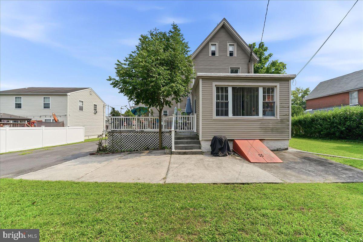 2185 Franklin Ave Property Photo 36