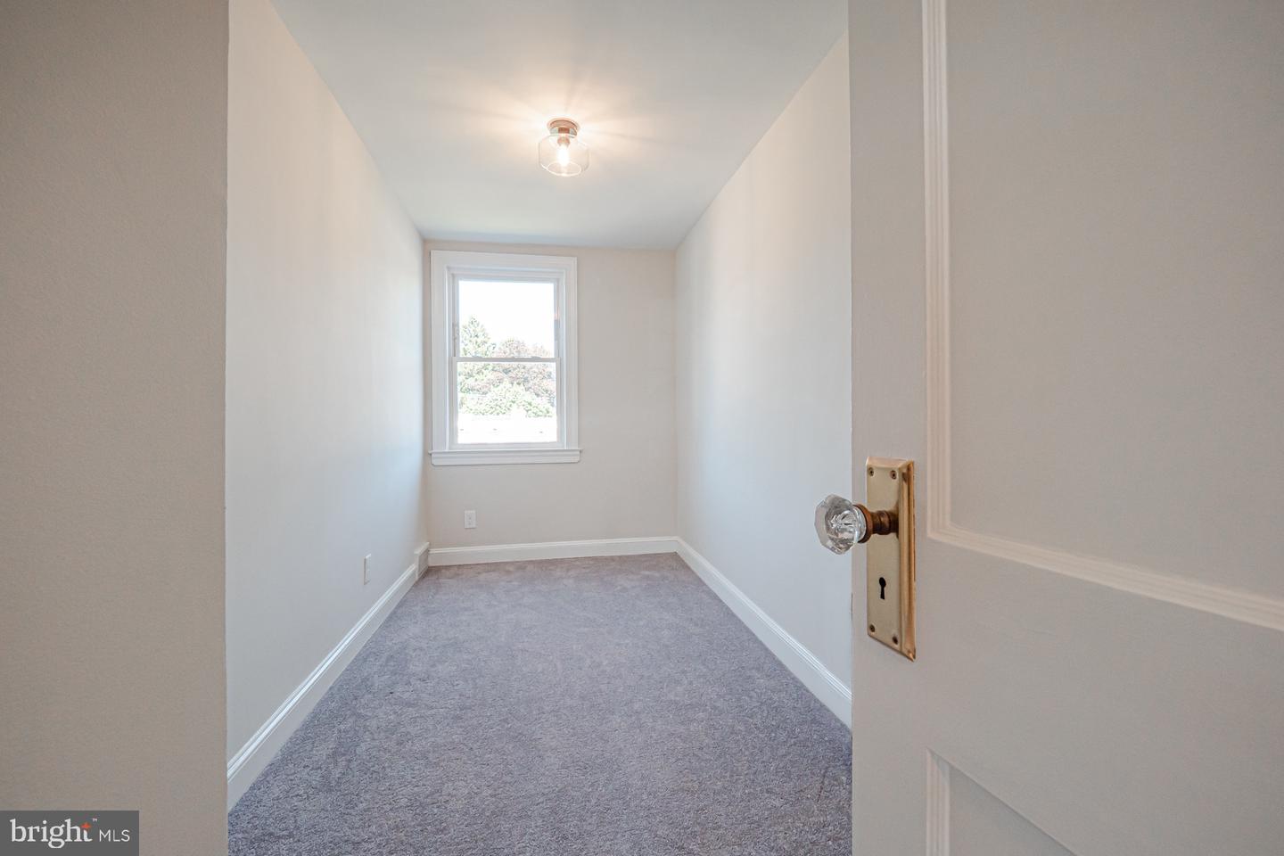 330 Gramercy Dr Property Photo 26
