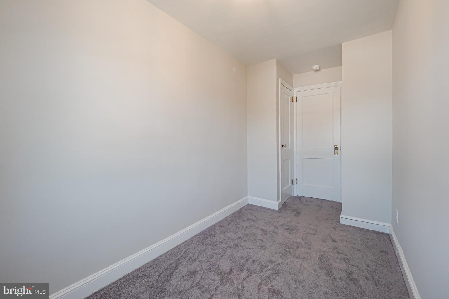 330 Gramercy Dr Property Photo 27