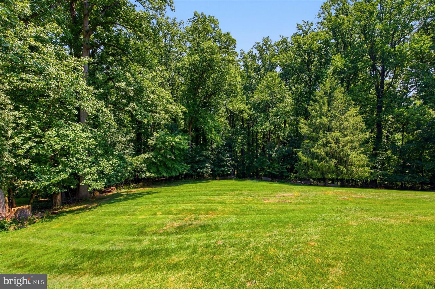 16 E Glen Cir Property Photo 7