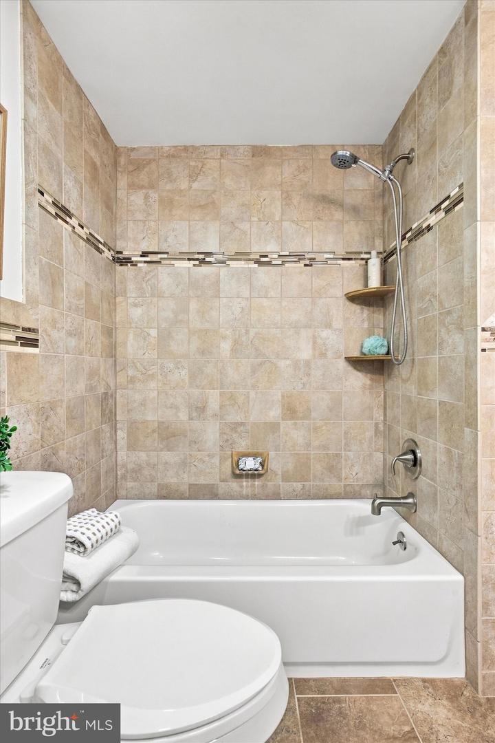16 E Glen Cir Property Photo 33