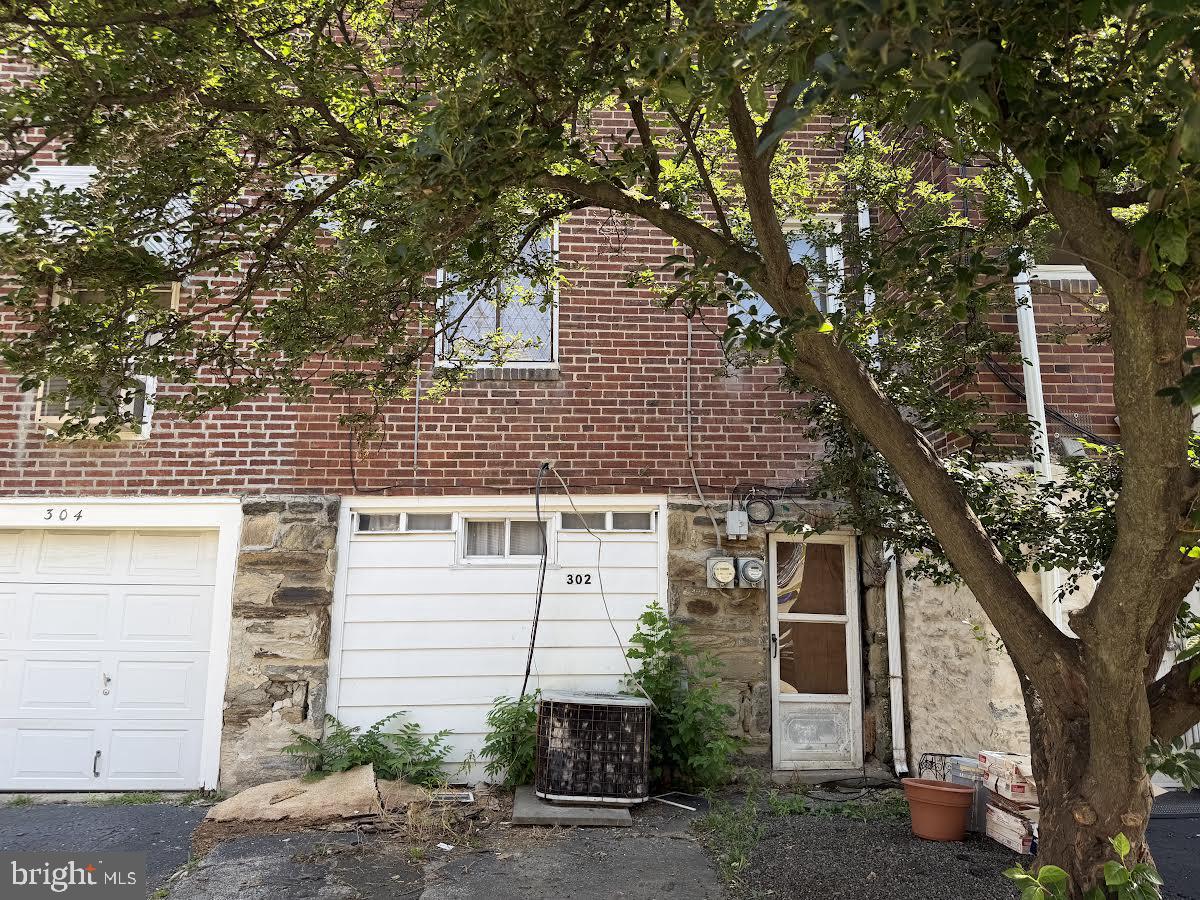 302 Springton Rd Property Photo 2
