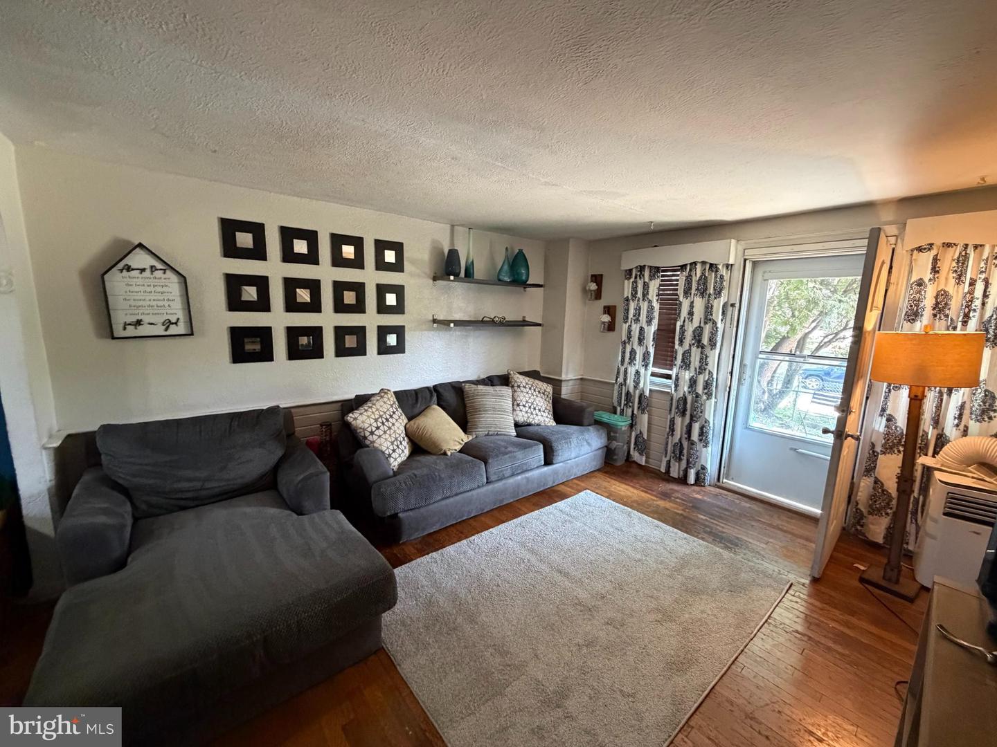 302 Springton Rd Property Photo 4