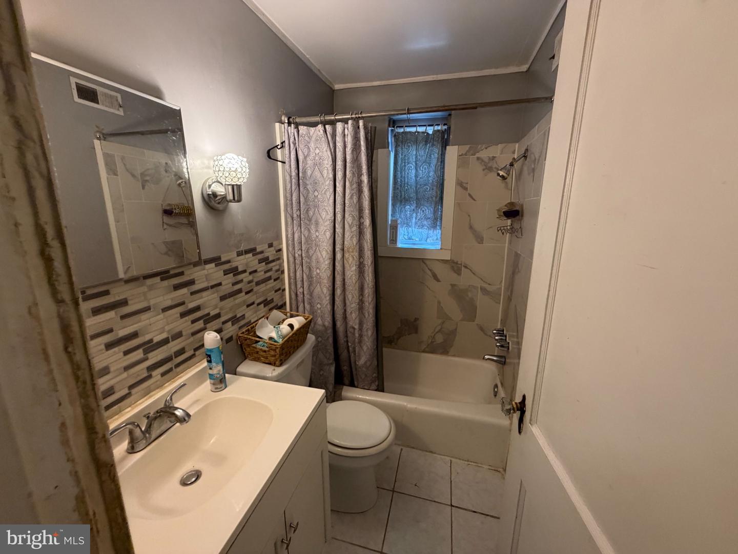302 Springton Rd Property Photo 5