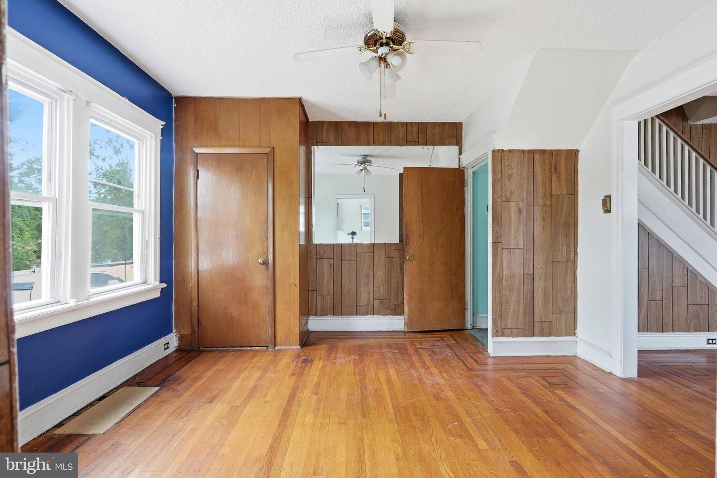 667 Rose St Property Photo 8