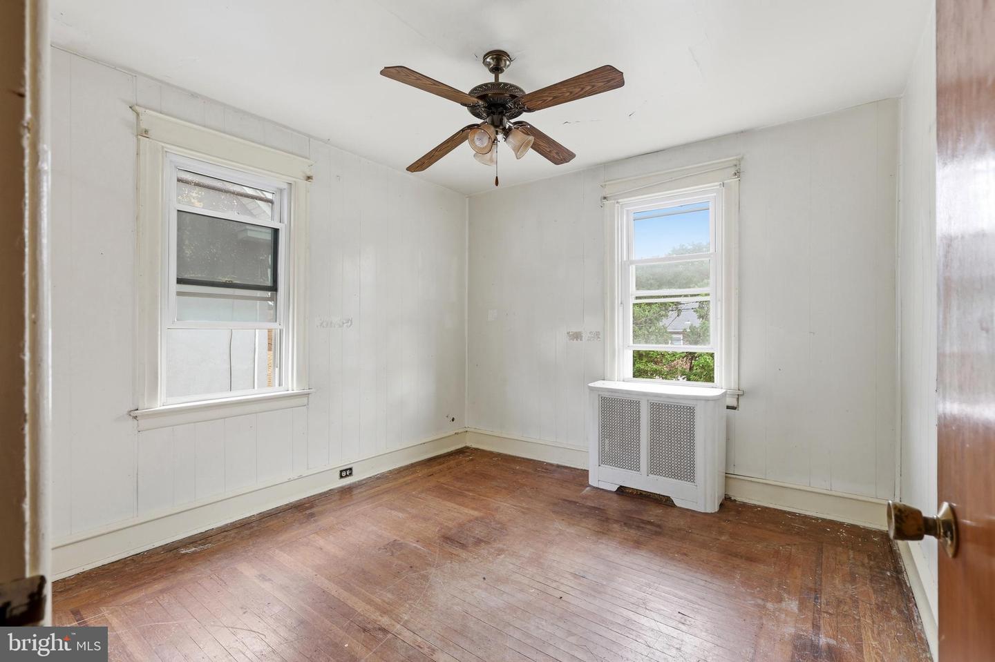 667 Rose St Property Photo 18
