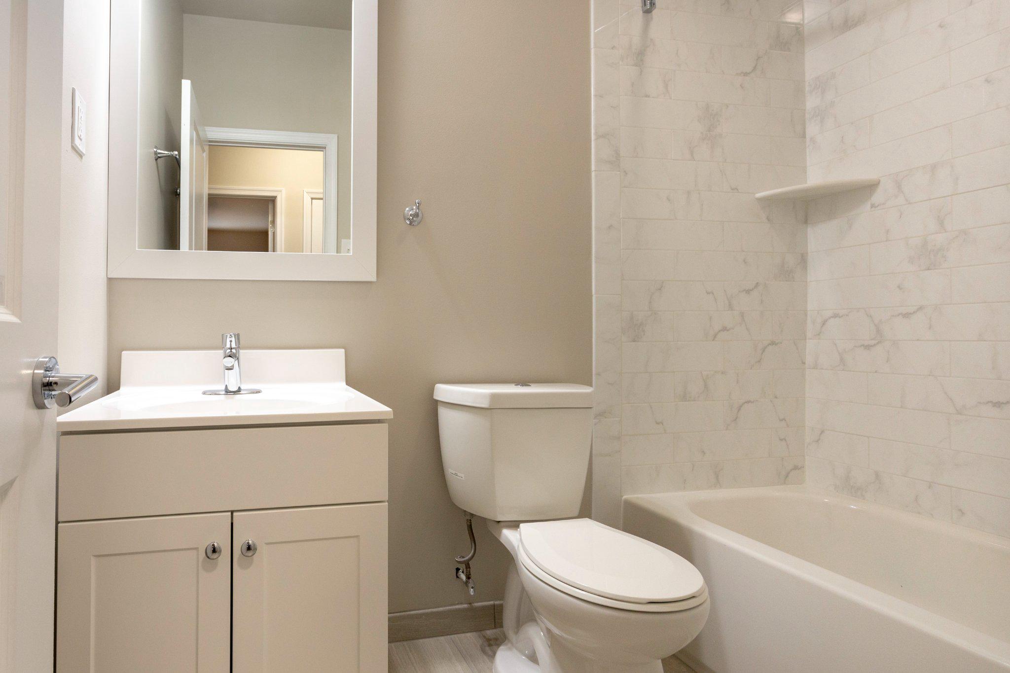 313 Creek Dr #108 Property Photo 7
