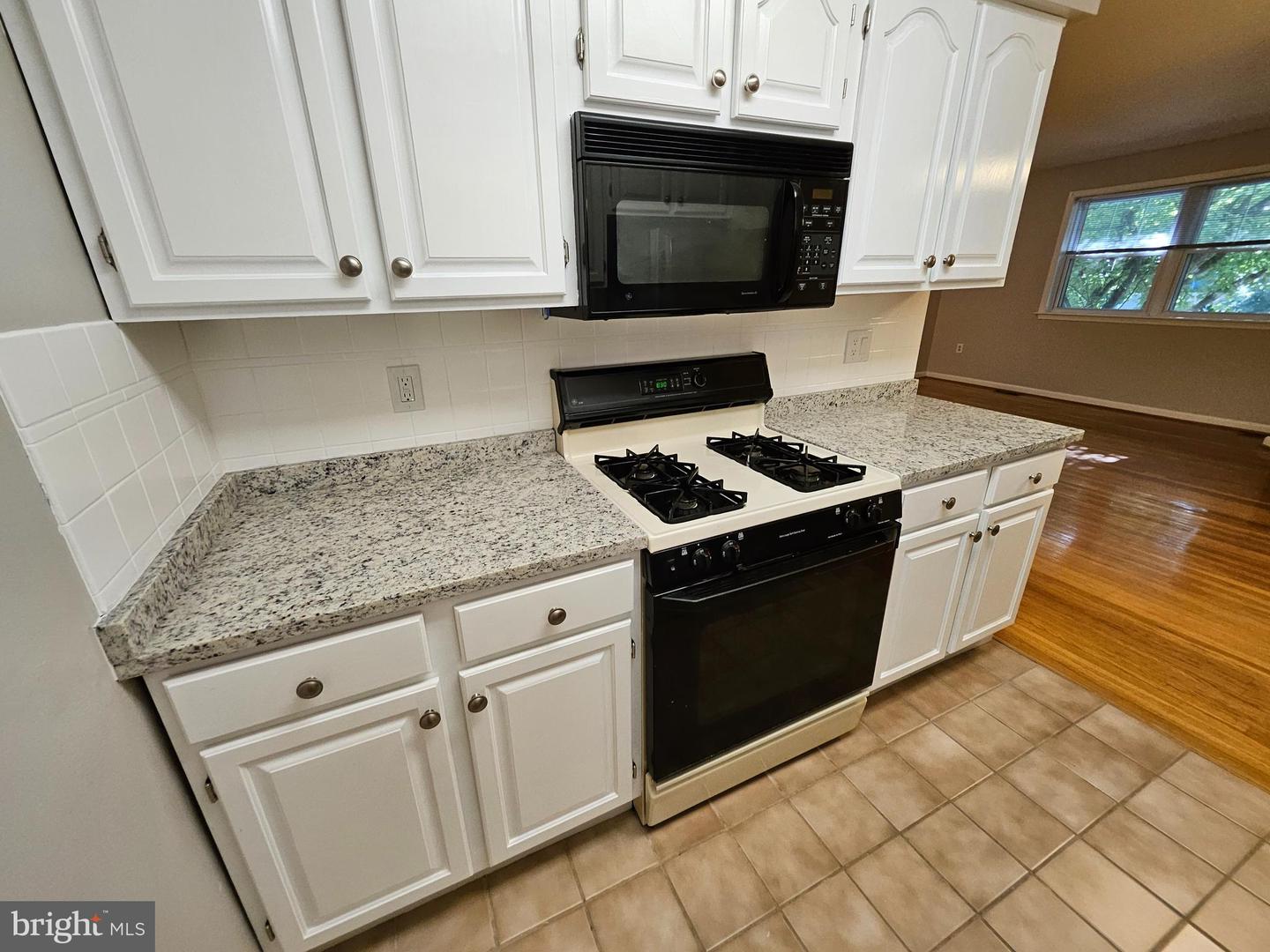 200 N Wayne Ave #9 Property Photo 1