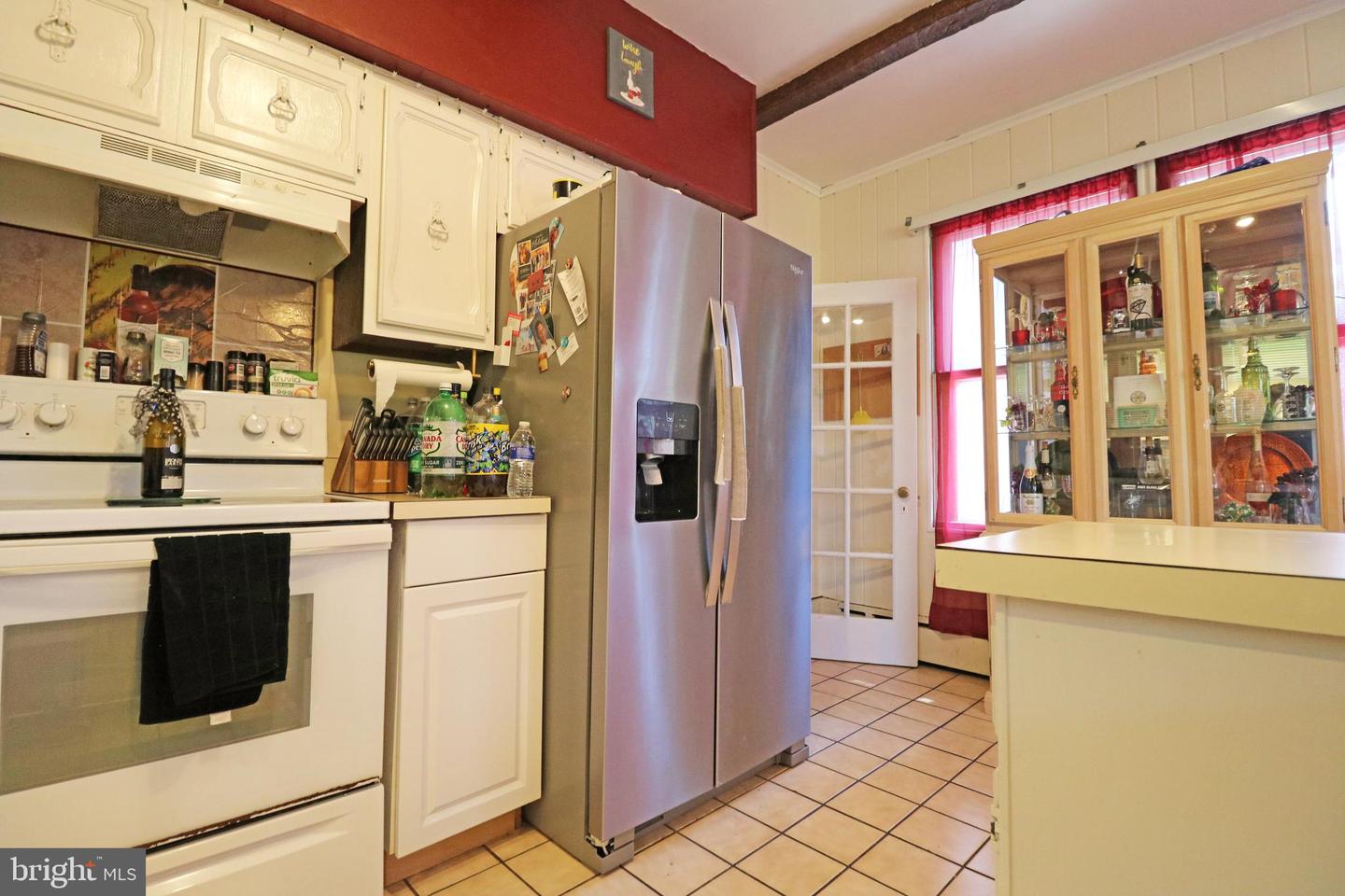 200 W Springfield Rd Property Photo 22
