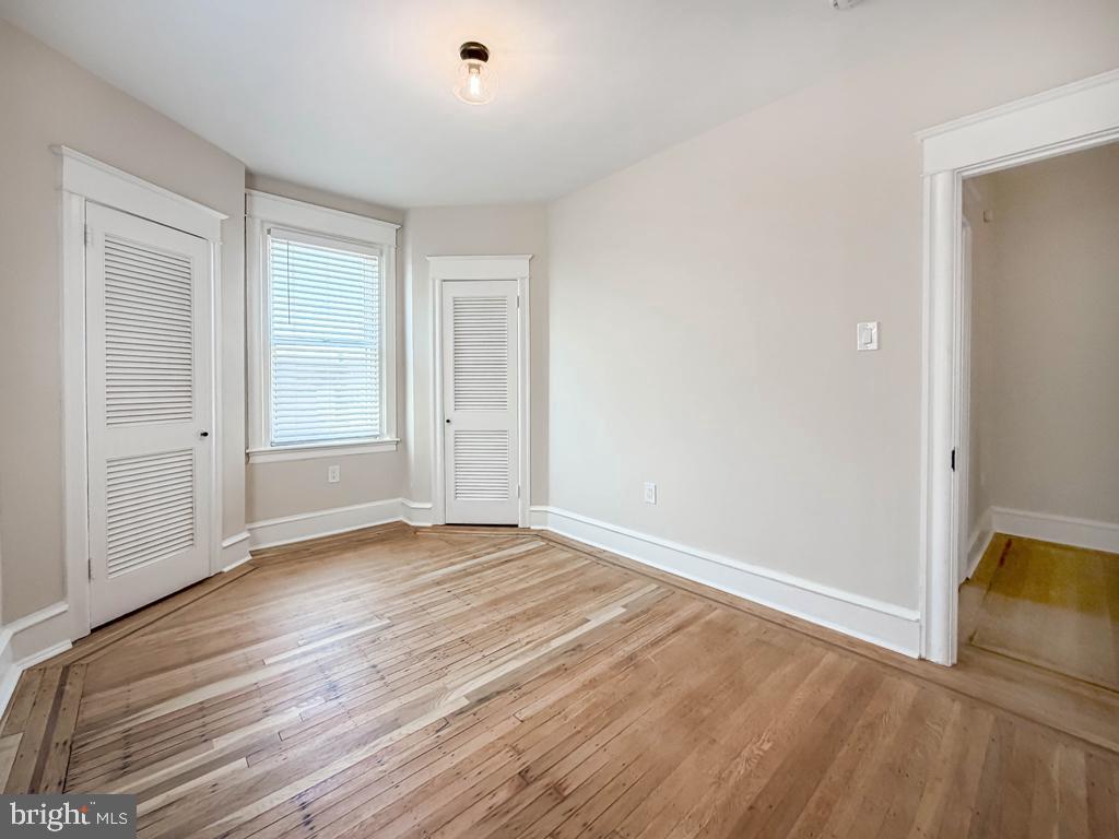 1042 Duncan Ave Property Photo 36