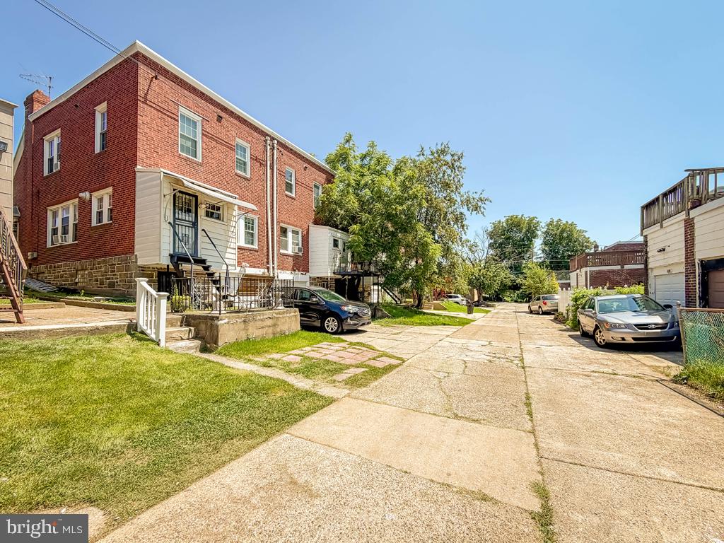 1042 Duncan Ave Property Photo 48