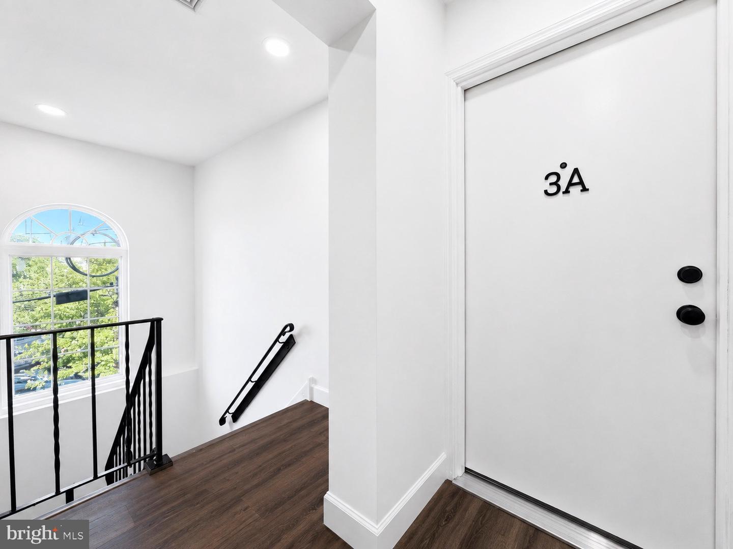21 W Front St #3a Property Photo 2