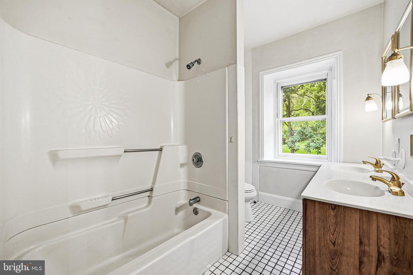 124 Station Rd Property Photo 42