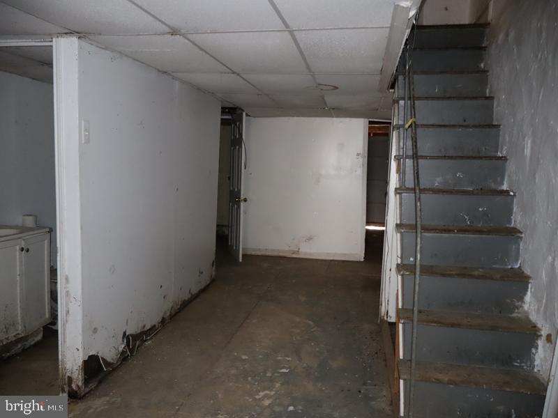 319 Avon Rd Property Photo 19