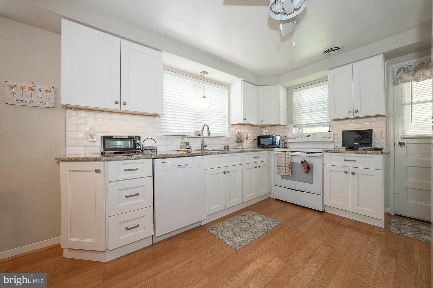 2115 Winton Ave Property Photo 10