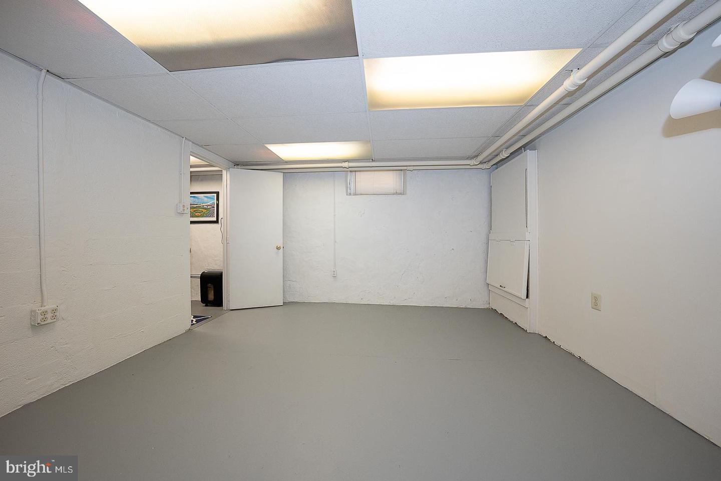 2115 Winton Ave Property Photo 40
