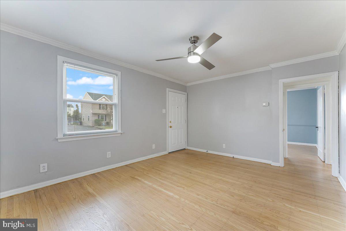 221 W Martin Ln Property Photo 13