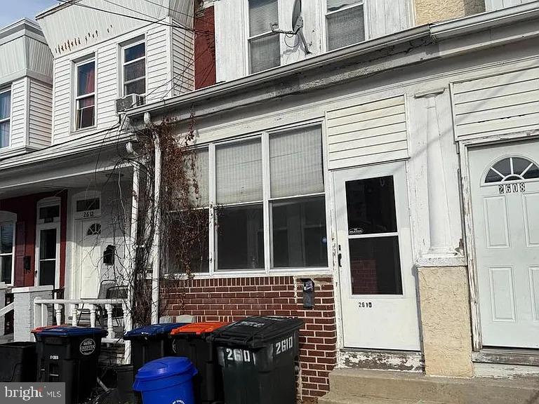 2610 W 7TH ST Property Photo 1
