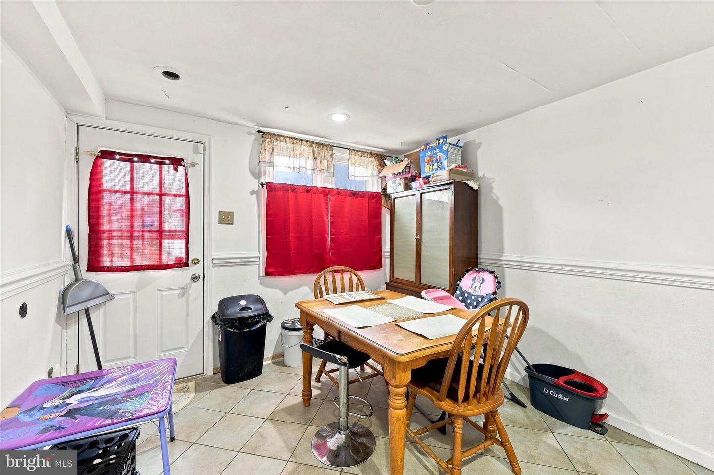 1539 Yates Ave Property Photo 8
