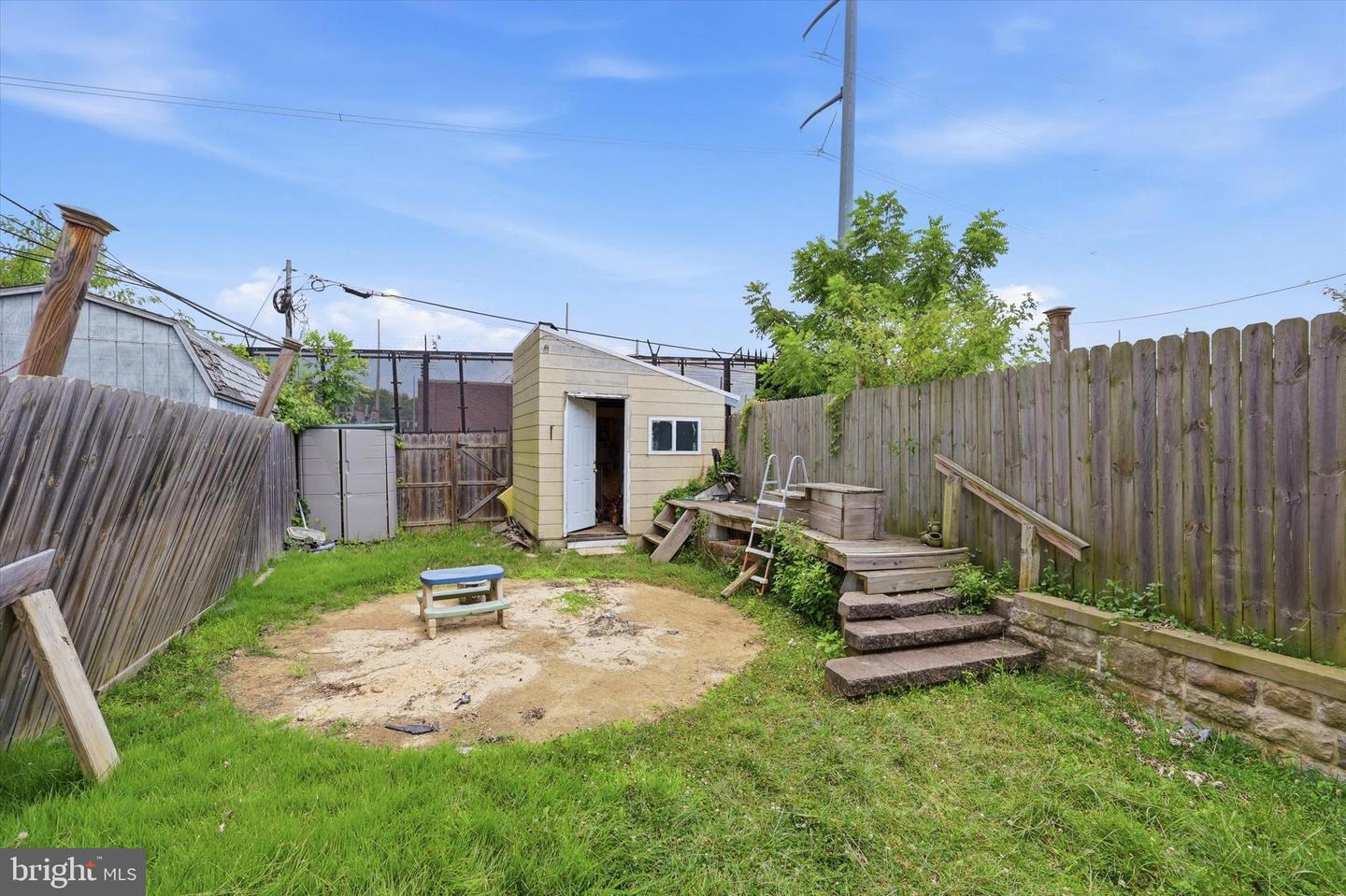 1539 Yates Ave Property Photo 15