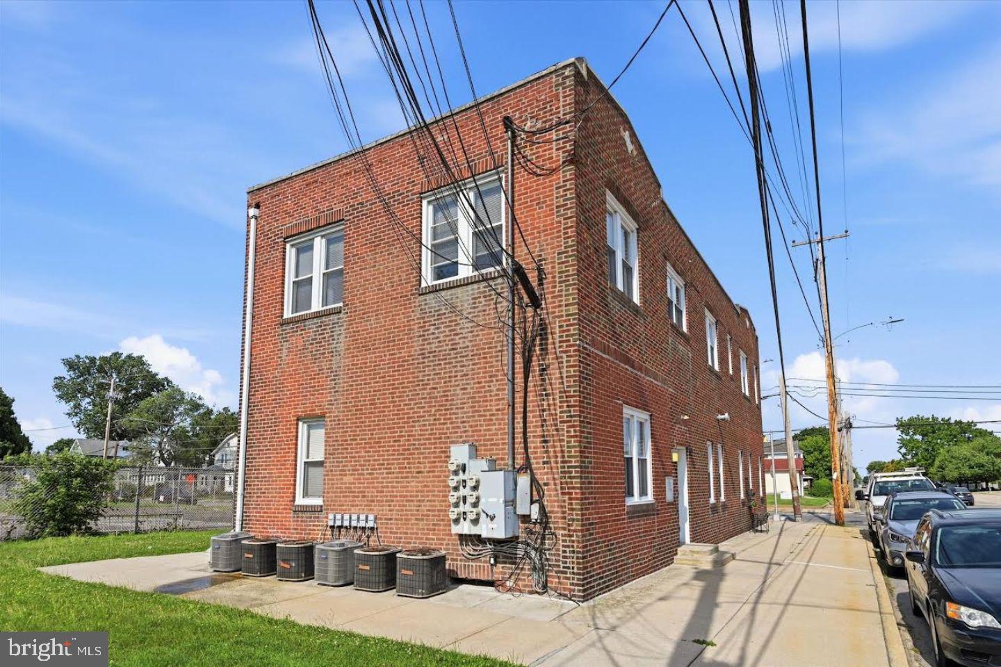 200 Wanamaker Ave #6 Property Photo 1