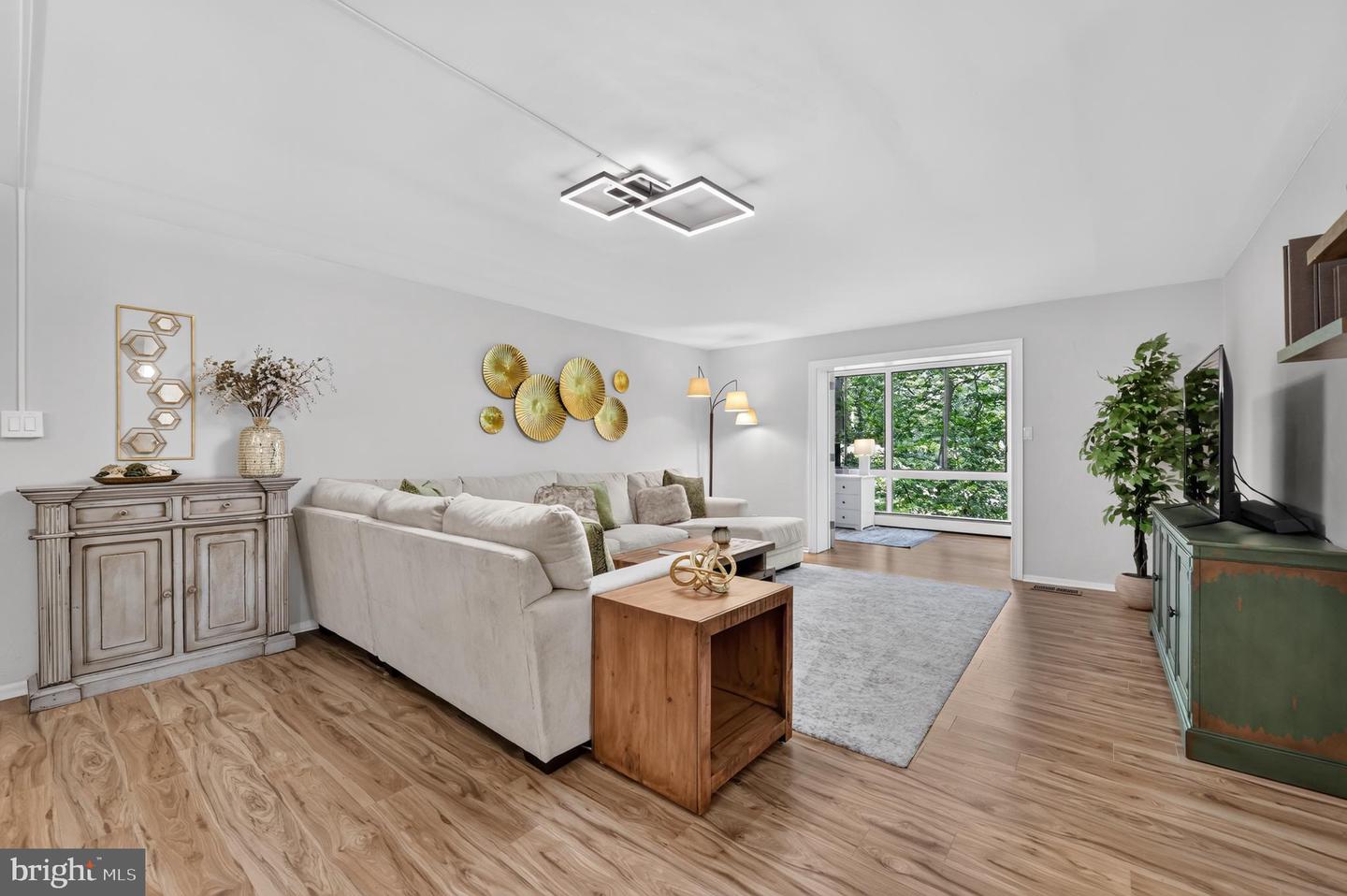 510 N Lemon St #d2 Property Photo 4
