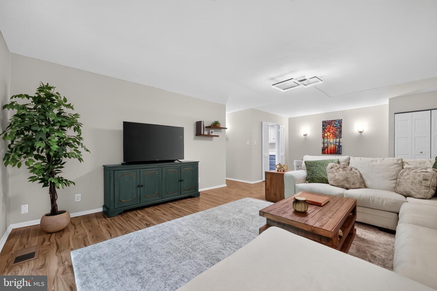510 N Lemon St #d2 Property Photo 7