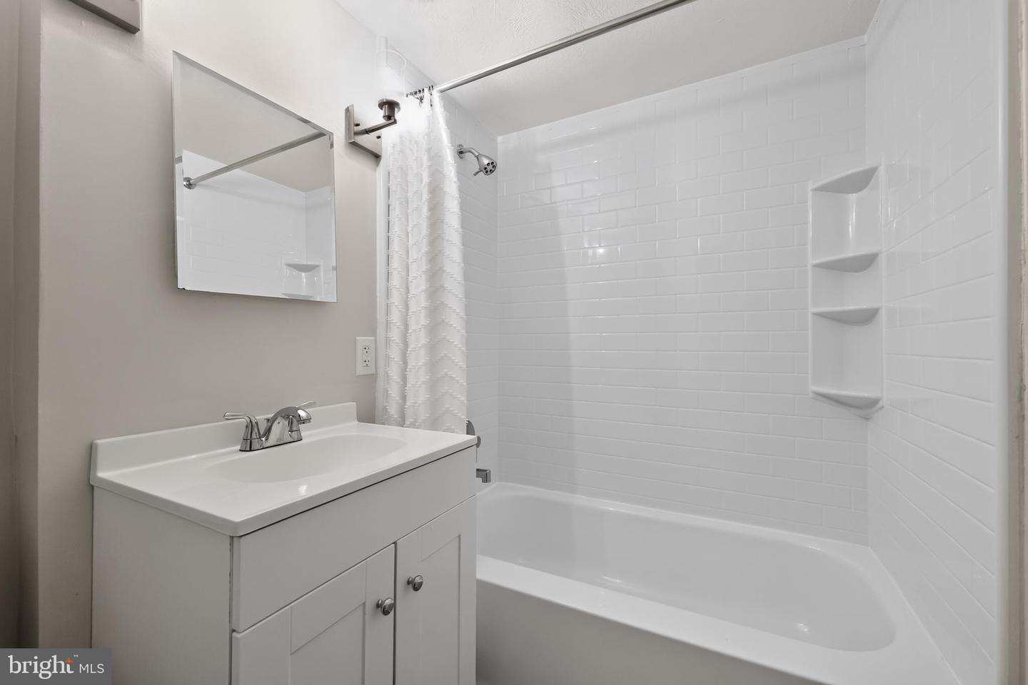 510 N Lemon St #d2 Property Photo 21
